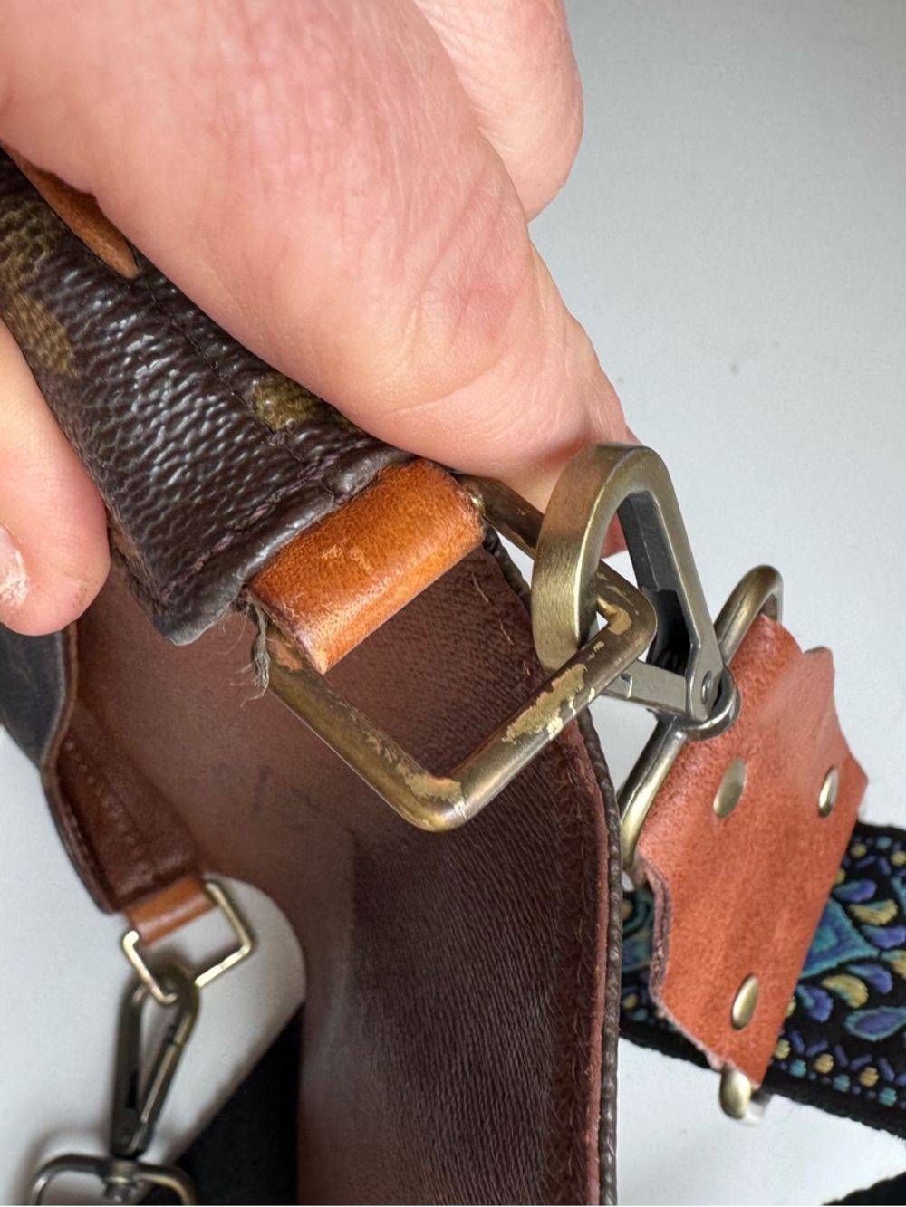 Louis Vuitton Brown Monogram Messenger Bag with Floral Skull Motif - Picture 7 of 9